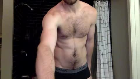 Snapshot of mickey_mic chatting on September 2025 06:41:02 PM mickey_mic online show from September 2025 06:41:02 PM