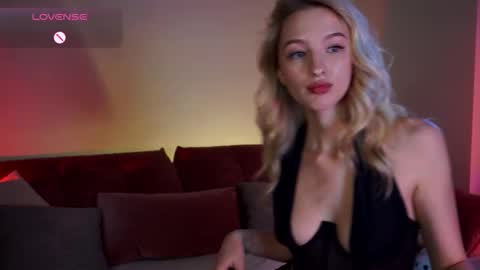 mickeydior online show from October 2025 12:02:01 PM