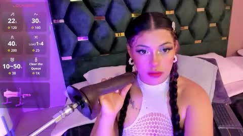 Micki online show from October 2025 11:39:02 AM