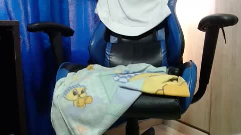 Snapshot of miculohot chatting on February 2025 10:28:01 PM vanesa sexy online show from February 2025 10:28:01 PM