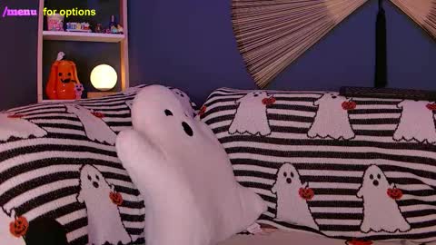 Snapshot of midnight__muse chatting on October 2025 03:49:02 AM Rain online show from October 2025 03:49:02 AM