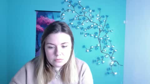 Snapshot of midnightmariana chatting on October 2025 12:30:01 PM Mariana online show from October 2025 12:30:01 PM