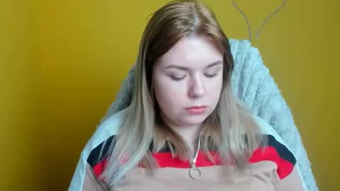 Snapshot of midnightmariana chatting on November 2025 12:19:02 PM Mariana online show from November 2025 12:19:02 PM