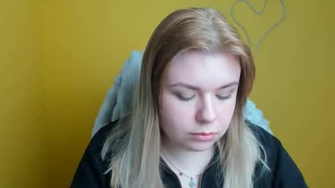 Snapshot of midnightmariana chatting on December 2025 12:32:01 PM Mariana online show from December 2025 12:32:01 PM