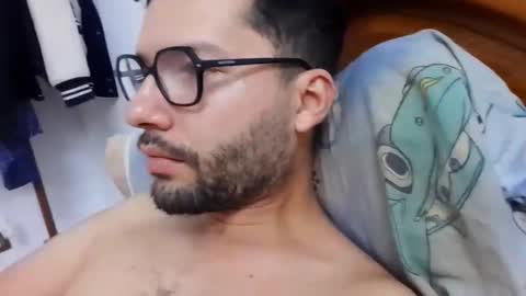 Snapshot of midoumas1 chatting on October 2025 06:07:02 PM Sam online show from October 2025 06:07:02 PM