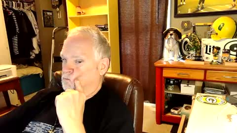 Snapshot of midwestdad09 chatting on September 2025 02:33:02 PM midwestdad09 online show from September 2025 02:33:02 PM