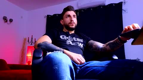 Snapshot of mightyaaron chatting on September 2025 02:04:02 AM MightyAaron online show from September 2025 02:04:02 AM