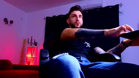 Snapshot of mightyaaron chatting on September 2025 02:38:02 AM MightyAaron online show from September 2025 02:38:02 AM