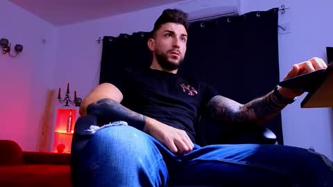 Snapshot of mightyaaron chatting on October 2025 03:48:01 AM MightyAaron online show from October 2025 03:48:01 AM