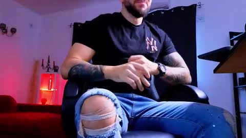 Snapshot of mightyaaron chatting on October 2025 05:49:02 AM MightyAaron online show from October 2025 05:49:02 AM