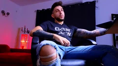 Snapshot of mightyaaron chatting on October 2025 03:50:01 AM MightyAaron online show from October 2025 03:50:01 AM