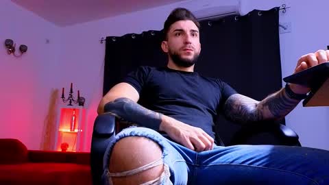 Snapshot of mightyaaron chatting on October 2025 03:07:02 AM MightyAaron online show from October 2025 03:07:02 AM