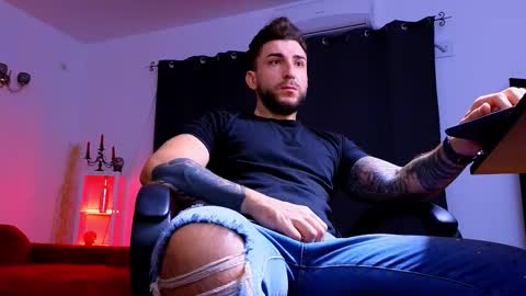 Snapshot of mightyaaron chatting on October 2025 04:24:01 AM MightyAaron online show from October 2025 04:24:01 AM