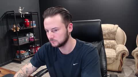 Misha Winchester online show from November 2025 10:48:02 AM