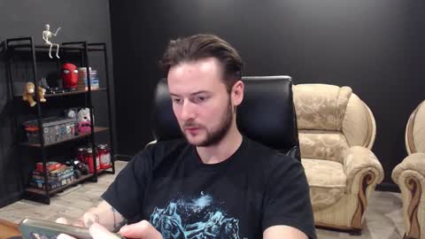 Misha Winchester online show from December 2025 04:27:01 PM