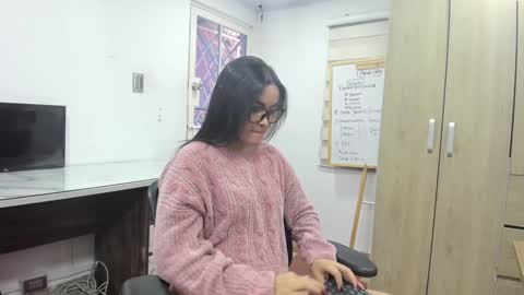 Snapshot of miia_palmerr chatting on December 2024 06:02:02 PM Mia online show from December 2024 06:02:02 PM