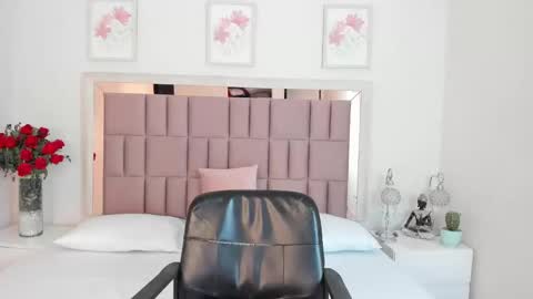 Snapshot of miia_palmerr chatting on February 2025 10:21:02 PM Mia online show from February 2025 10:21:02 PM