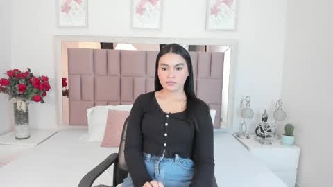 Snapshot of miia_palmerr chatting on February 2025 11:20:02 AM Mia online show from February 2025 11:20:02 AM