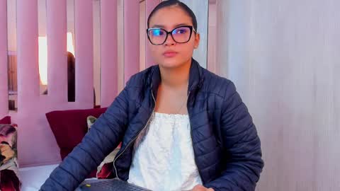 Snapshot of miia_palmerr chatting on September 2025 09:32:02 AM Mia online show from September 2025 09:32:02 AM