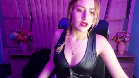 MiaScarlet online show from September 2025 09:15:02 PM
