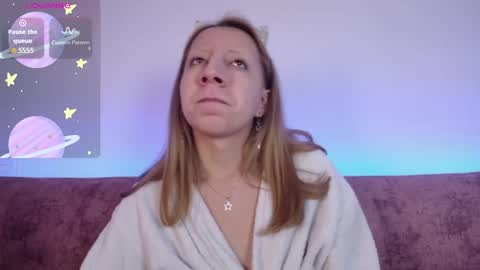 Snapshot of miiaa_doll chatting on October 2025 11:54:01 AM MIIA online show from October 2025 11:54:01 AM