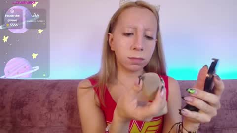 Snapshot of miiaa_doll chatting on October 2025 11:45:02 AM MIIA online show from October 2025 11:45:02 AM