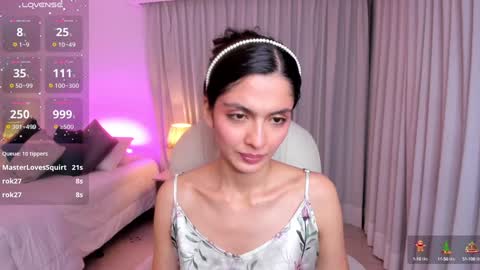 Snapshot of miiaa_evans chatting on December 2024 06:57:02 AM Mia online show from December 2024 06:57:02 AM