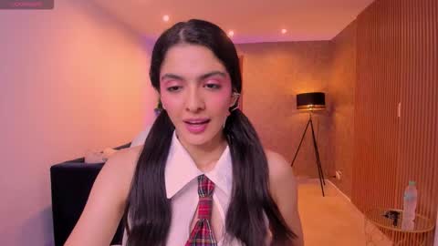 Snapshot of miiaa_evans chatting on October 2025 10:38:01 AM Mia online show from October 2025 10:38:01 AM