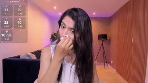 Snapshot of miiaa_evans chatting on November 2025 11:10:01 AM Mia online show from November 2025 11:10:01 AM