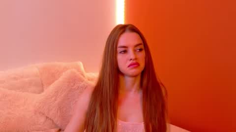 Amira online show from November 2025 07:42:02 AM