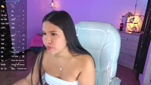 miiss_greyy online show from October 2025 11:57:02 AM