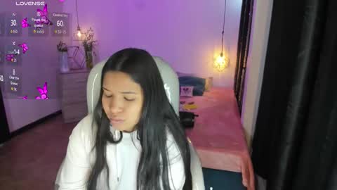 miiss_greyy online show from November 2025 12:07:02 PM