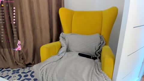 Snapshot of miissblonde chatting on November 2025 03:29:02 AM miissblonde online show from November 2025 03:29:02 AM