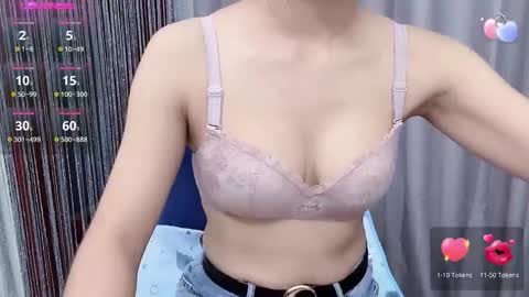 Snapshot of miixuuee chatting on October 2025 12:20:02 AM Ema online show from October 2025 12:20:02 AM