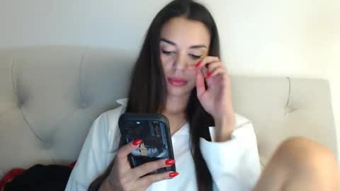 Snapshot of mika_gold7 chatting on September 2025 07:50:01 PM Mika online show from September 2025 07:50:01 PM