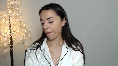 Snapshot of mika_gold7 chatting on October 2025 09:59:02 AM Mika online show from October 2025 09:59:02 AM