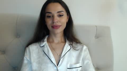 Snapshot of mika_gold7 chatting on October 2025 10:32:02 PM Mika online show from October 2025 10:32:02 PM