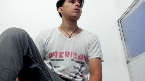 Snapshot of mikael_stor chatting on October 2025 12:00:02 PM mikael_stor online show from October 2025 12:00:02 PM