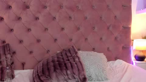 Snapshot of mikavia chatting on February 2025 03:55:02 AM Mika online show from February 2025 03:55:02 AM