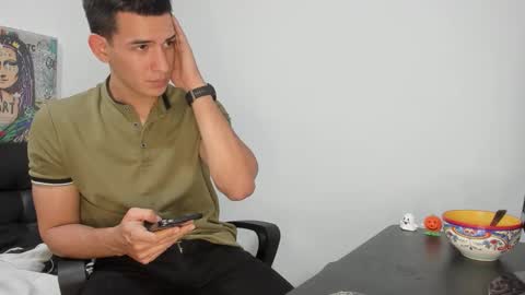 mike3xxx online show from October 2025 08:42:01 AM