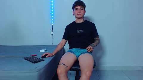 Snapshot of mike777jr chatting on October 2025 04:40:02 PM Mike IMDEPENDIENT MODEL online show from October 2025 04:40:02 PM