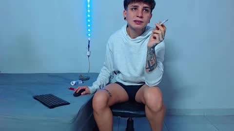 Snapshot of mike777jr chatting on October 2025 02:35:01 PM Mike IMDEPENDIENT MODEL online show from October 2025 02:35:01 PM