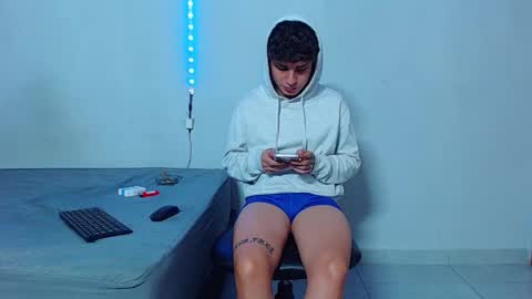 Snapshot of mike777jr chatting on October 2025 04:51:02 AM Mike IMDEPENDIENT MODEL online show from October 2025 04:51:02 AM