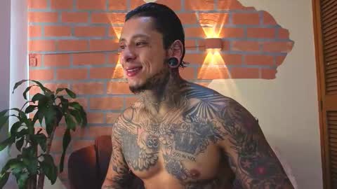 Snapshot of mike_jonness chatting on October 2025 03:11:02 PM M I K E online show from October 2025 03:11:02 PM