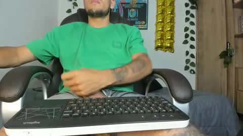 mikee_scooth online show from December 2024 08:41:01 AM