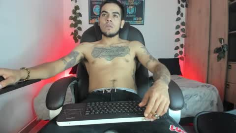 mikee_scooth online show from February 2025 10:21:02 PM