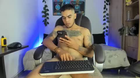 mikee_scooth online show from February 2025 07:56:02 AM