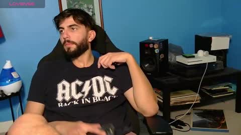 Snapshot of mikehawk1589 chatting on January 2025 04:28:02 AM mikehawk1589 online show from January 2025 04:28:02 AM