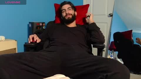 Snapshot of mikehawk1589 chatting on February 2025 06:48:02 PM mikehawk1589 online show from February 2025 06:48:02 PM