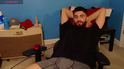 Snapshot of mikehawk1589 chatting on March 2025 07:48:01 AM mikehawk1589 online show from March 2025 07:48:01 AM